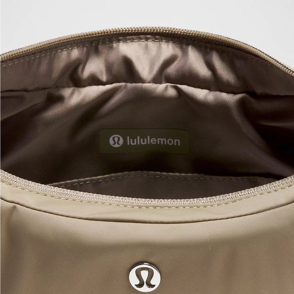 Lululemon City Essentials Shoulder Bag 4L- Fawn Brown - Picture 12 of 12